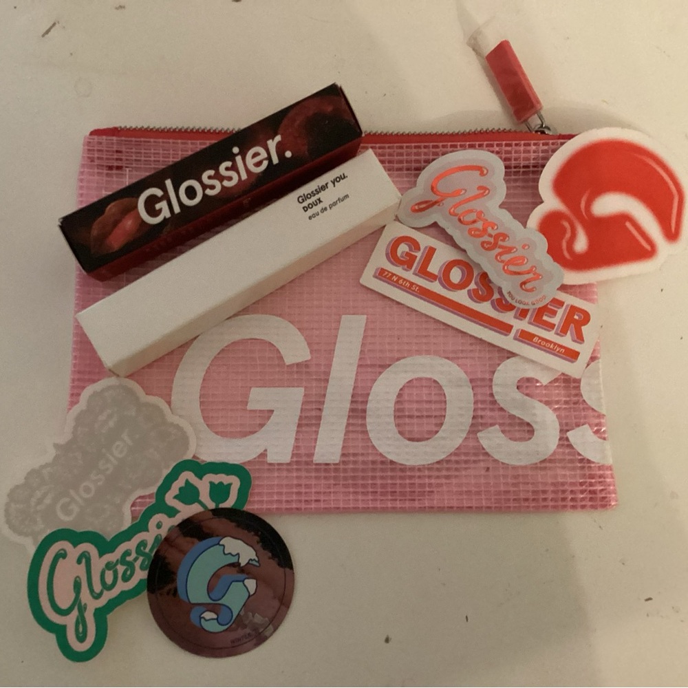 GLOSSIER bundle